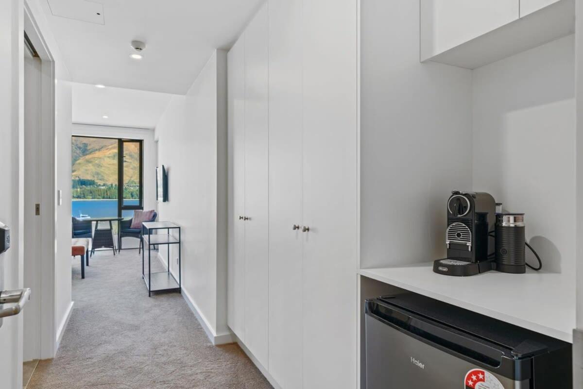 Lake View Studio Apartment ワナカ エクステリア 写真
