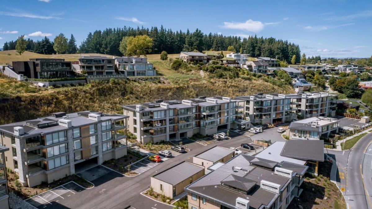 Lake View Studio Apartment ワナカ エクステリア 写真